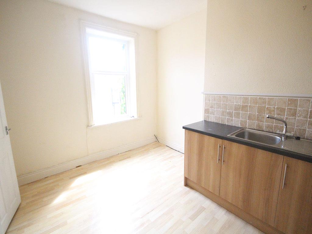 1 bedroom flat To Let in Barnoldswick - IMG_7037.jpg